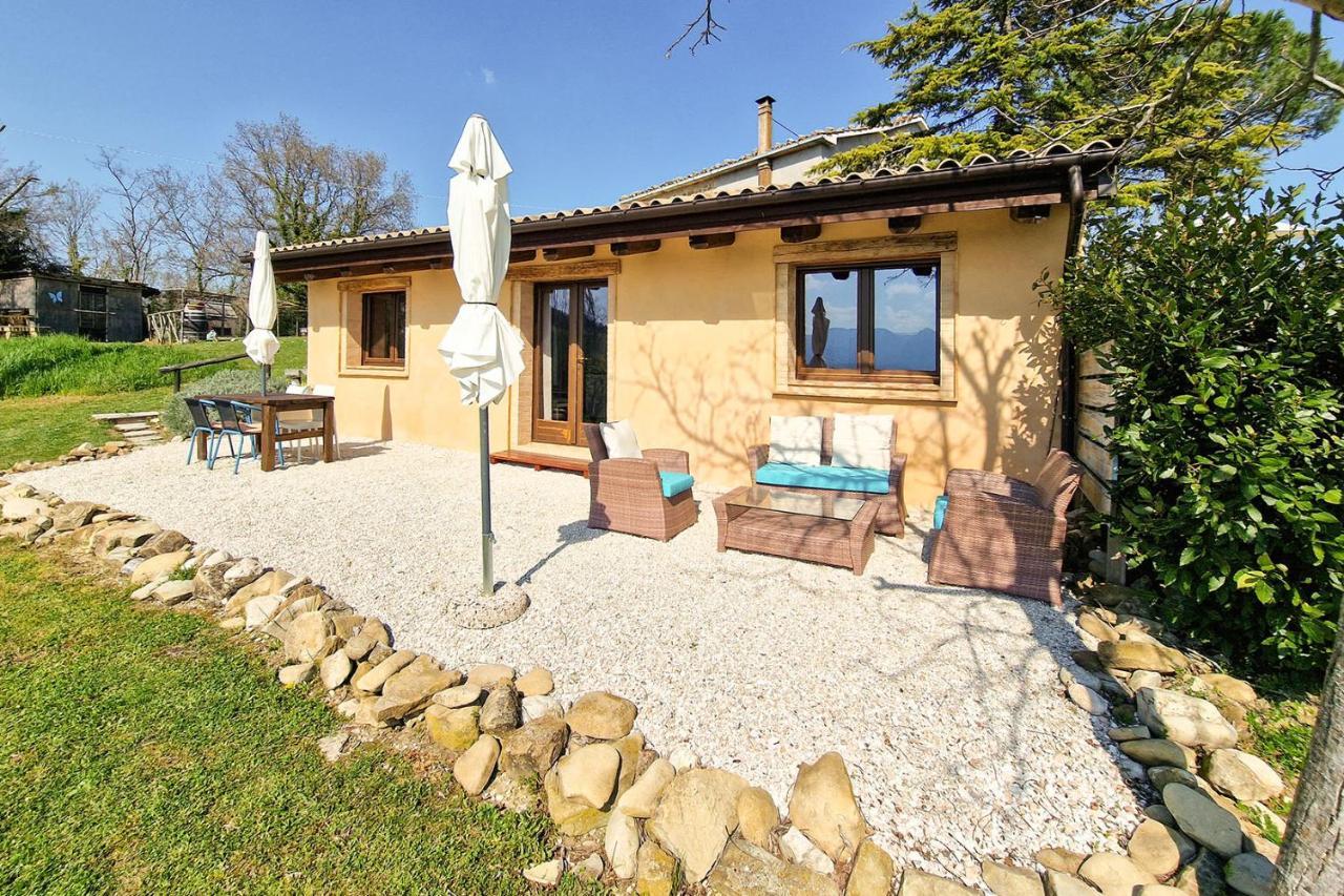 Villa Pilotti Country House Penna San Giovanni المظهر الخارجي الصورة